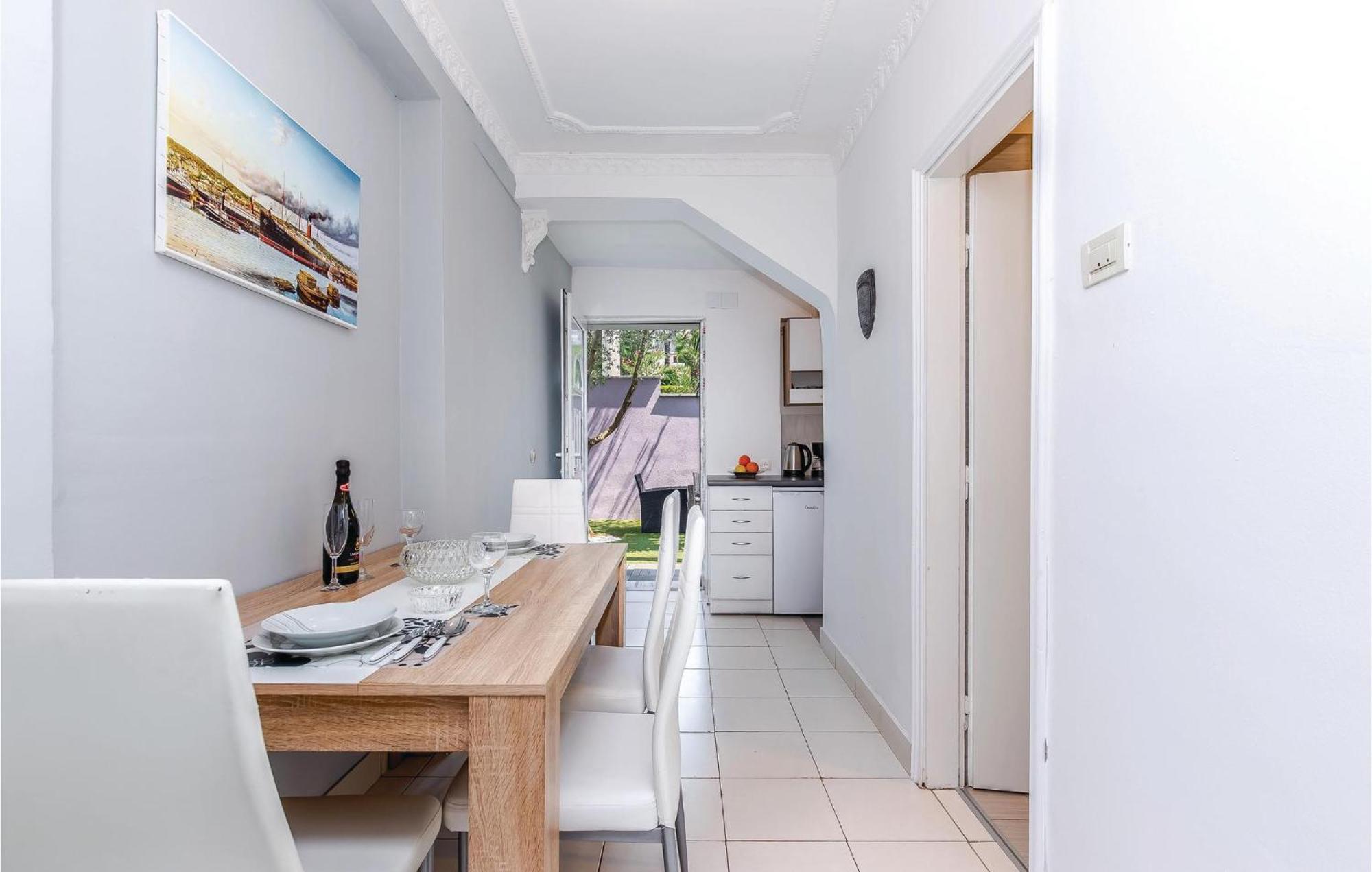 Stunning Apartment In Kostrena With Kitchen Kültér fotó
